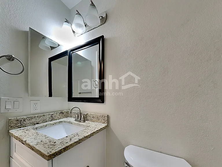 15374 W Gelding Dr — Photo 17