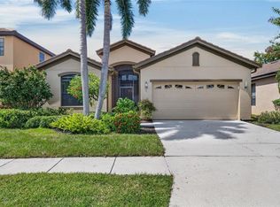 5804 Hidden Falls Ln, Apollo Beach, FL 33572