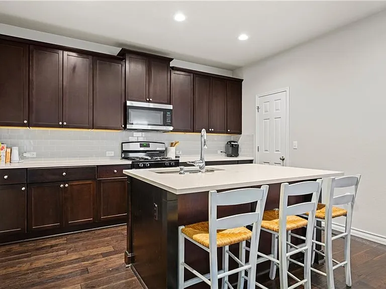 5308 Golden Canary Ln — Photo 7