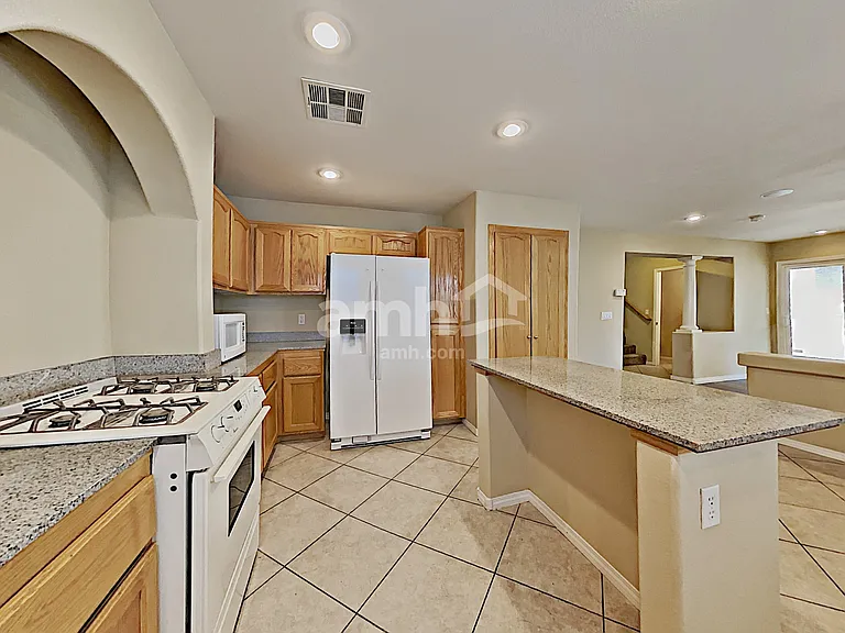 7446 Celosia St — Photo 5