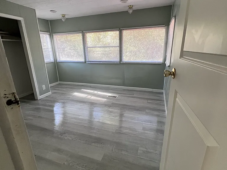 6718 Betty Ln — Photo 24