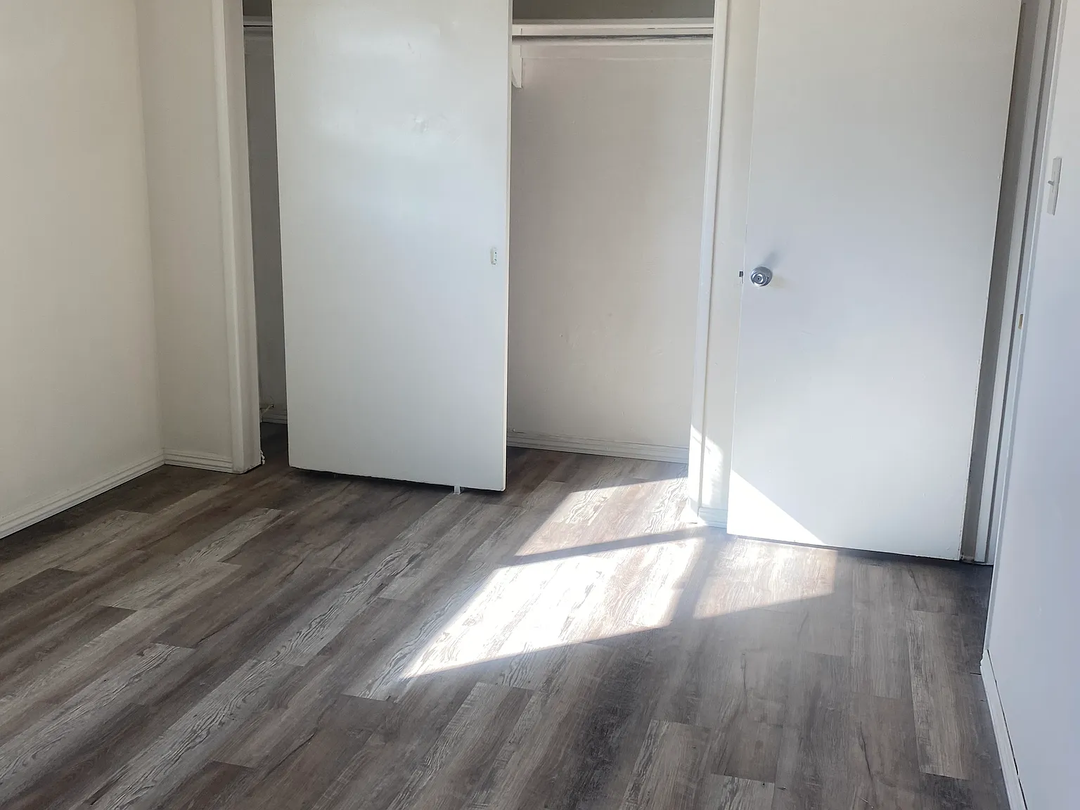 2 bed, 1100 sqft, $1,700 — Photo 2