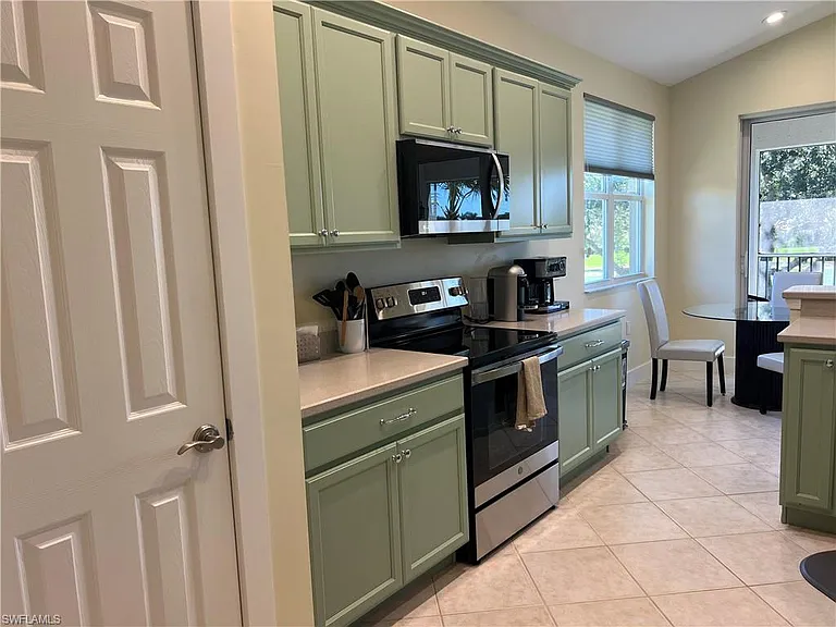6809 Ascot Dr #201 — Photo 14