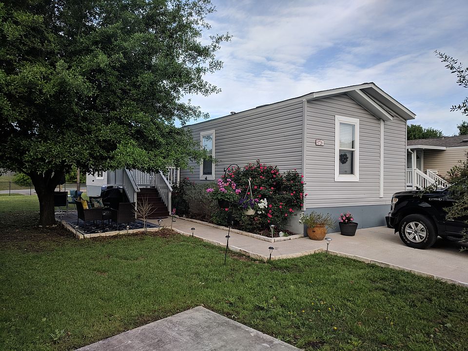 1st image of 5720 Arcadia Cir #15