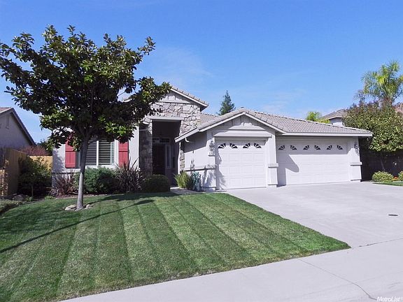 2nd image of 2207 Petruchio Way