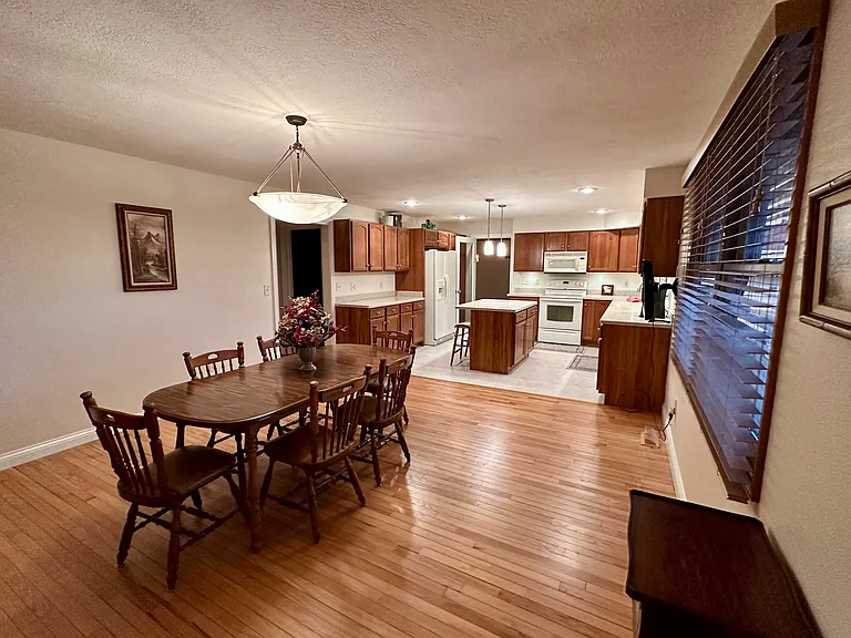 4860 S Leonard Springs Rd — Photo 2