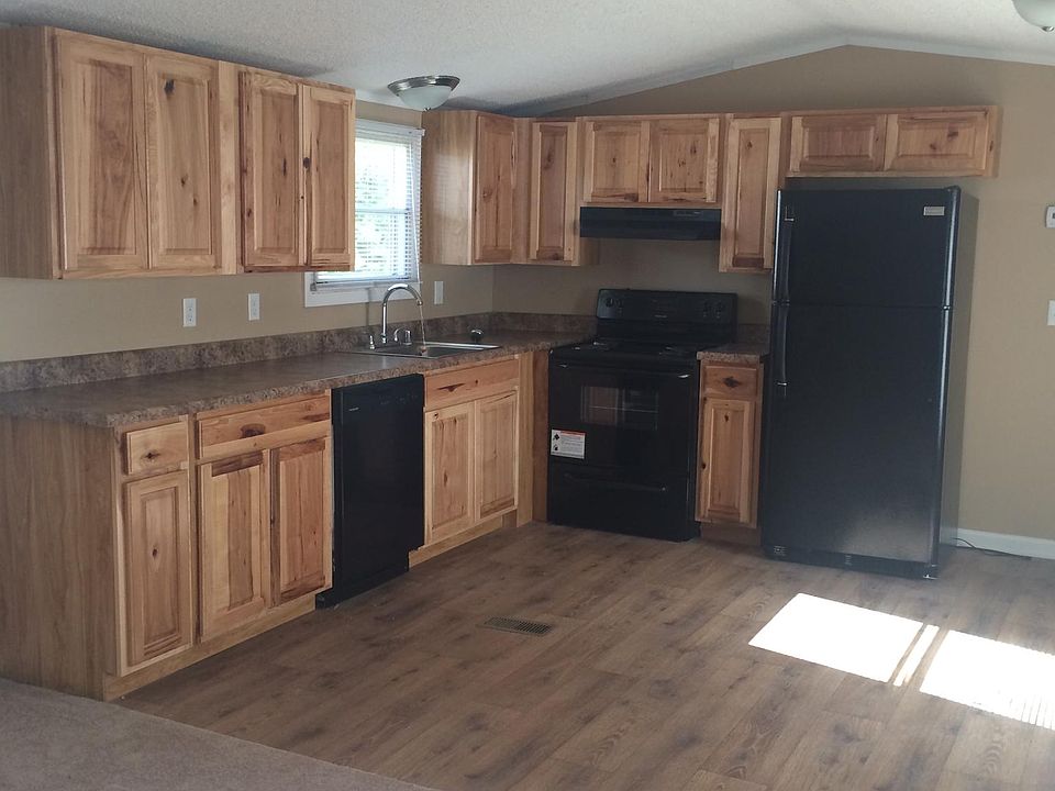 2nd image of 194 Peach St
