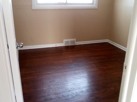 5th image of 33722 Alvin St