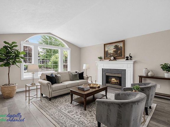 2nd image of 3035 Adams Cir