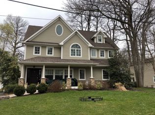 6 Maple St, Clark, NJ 07066