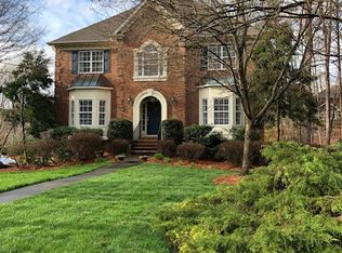 165 Hunters Grove Ct, Winston Salem, NC 27104