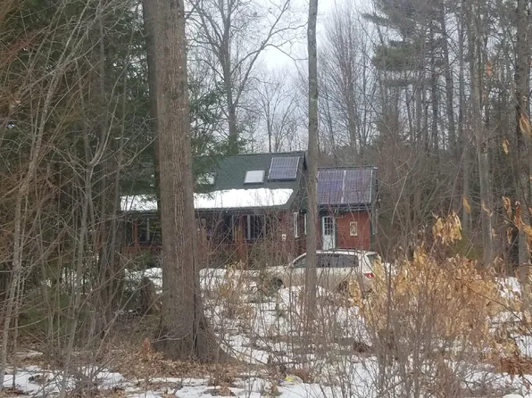 28 Cofran Ave, Northfield, NH 03276