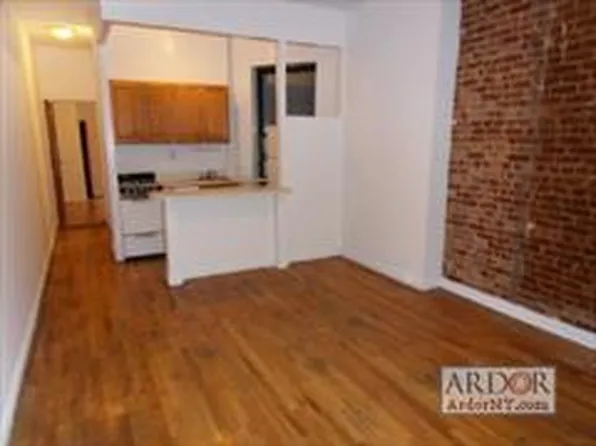 90 E 235th St, Bronx, NY 10470
