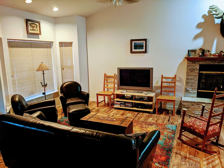 89 Redwood Dr — Photo 10