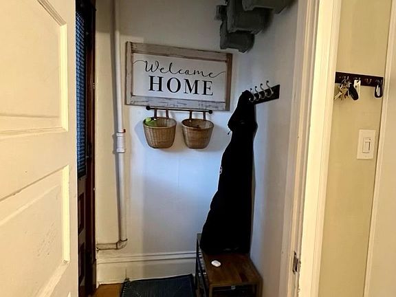 2nd image of 1318 W Barry Ave #1