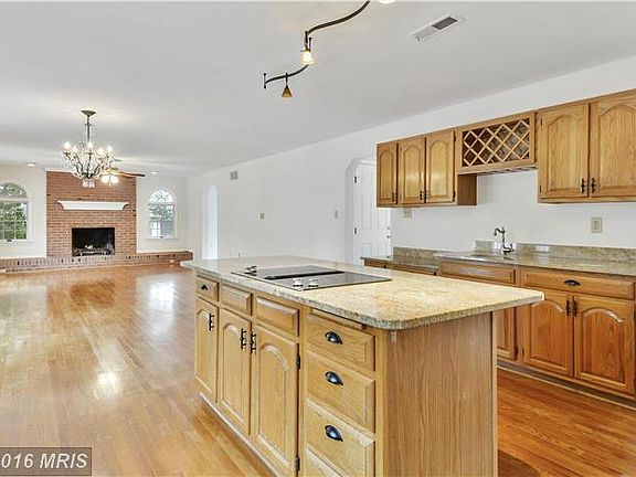 3rd image of 502 Windy Knolls Ct