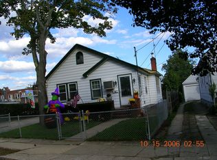 78 Charles St, Malverne, NY 11565