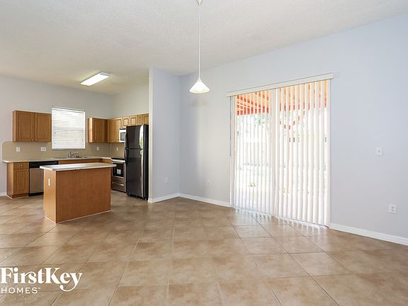 4th image of 1446 SE 22nd Ln