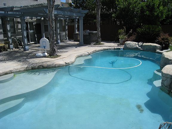 4th image of 1591 Bolton Ln