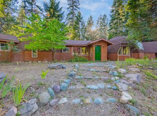 703 Violet Way, Mount Shasta, CA 96067