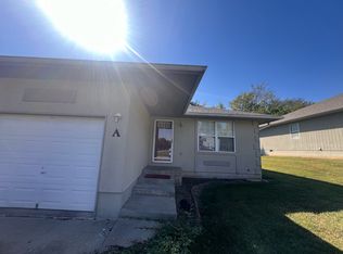 416 Larkin Ct #2B-1BA, Warrensburg, MO 64093