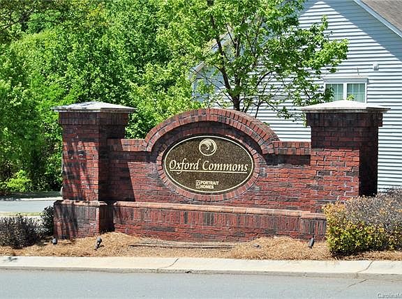 3rd image of 2488 Bardwell Ave NW