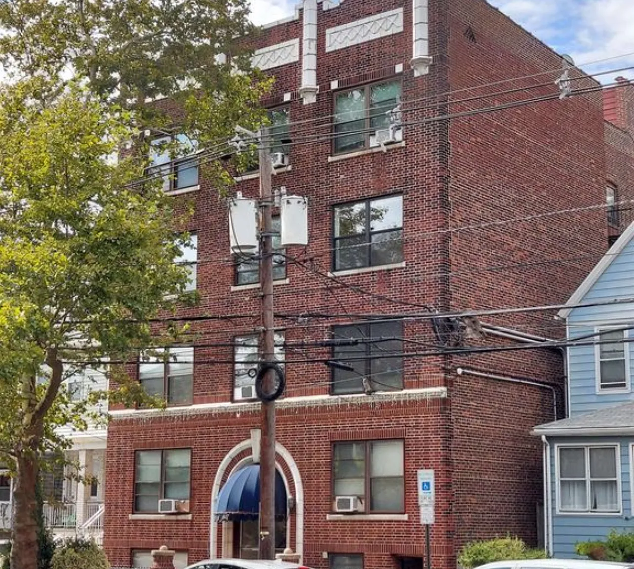 2 bed, $2,100 — Photo 1