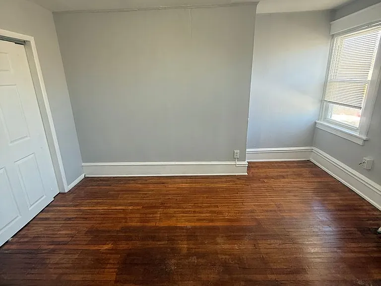 48 S Wycombe Ave — Photo 1