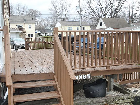 Huge deck