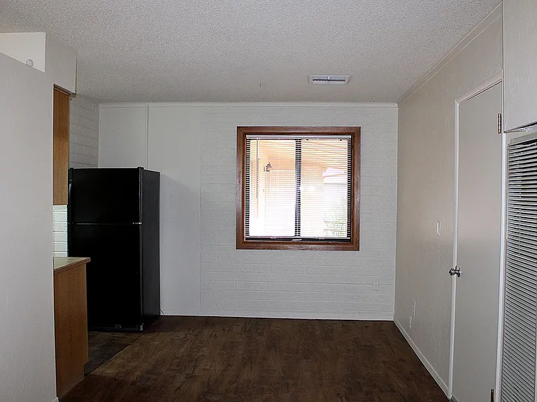 903 Green Ln — Photo 27