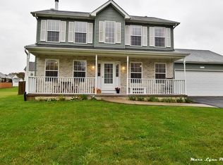 906 Appaloosa Trl, Plano, IL 60545