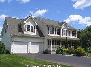 41 Skinner Rd, Broad Brook, CT 06016