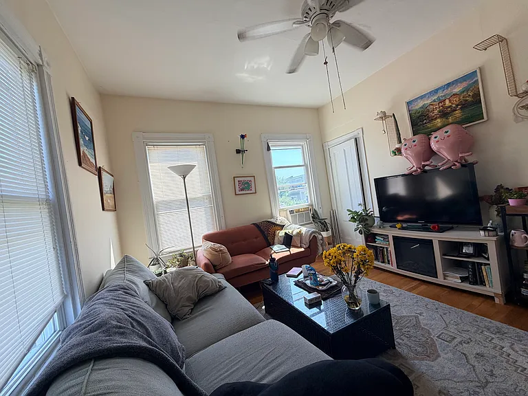 270 Norfolk St #7 — Photo 8