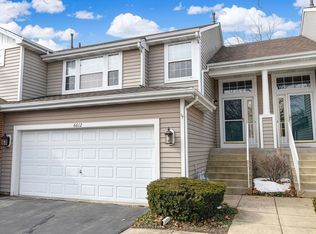 6612 Weather Hill Dr, Willowbrook, IL 60527