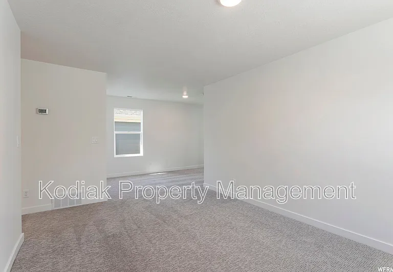 991 W Shoreline Dr — Photo 14