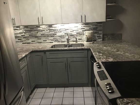 3rd image of 1720 Ala Moana Blvd APT 1107A
