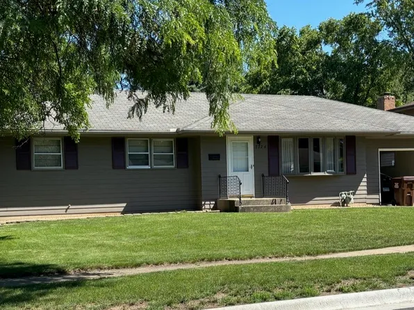 3724 Florida Dr, Rockford, IL 61108