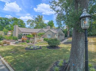 706 Lindell Ln, Cincinnati, OH 45226