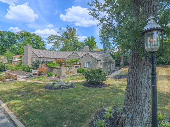 706 Lindell Ln, Cincinnati, OH 45226