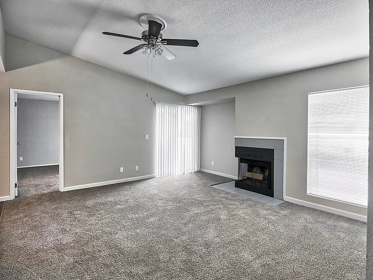 The Lodge at McCarran Ranch Apartment Homes — Photo 8