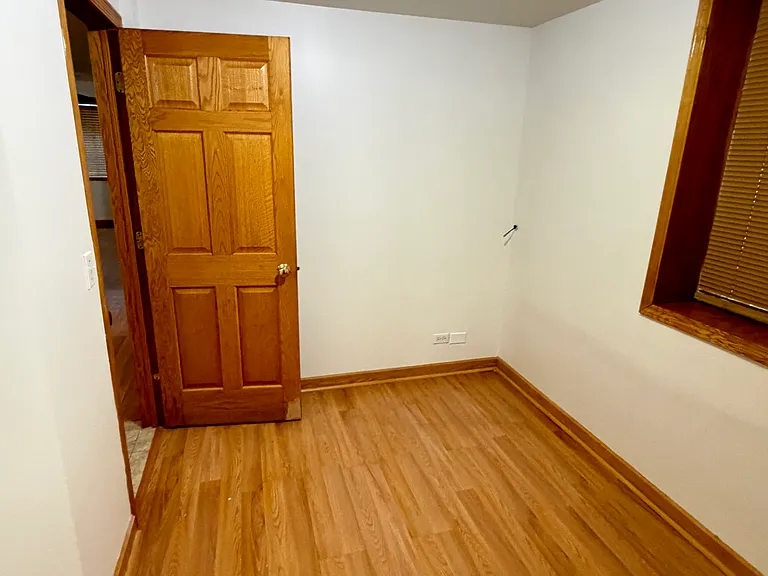 2827 N Springfield Ave #1 — Photo 4