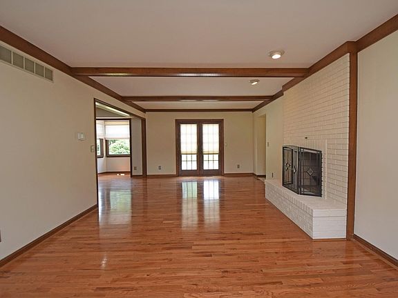 3rd image of 8019 New Brunswick Dr