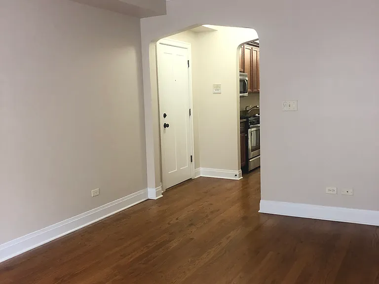 2706 W Ainslie St #2E — Photo 14