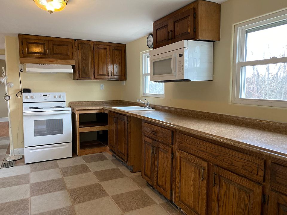 Kitchen Additional View
