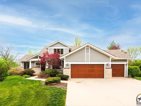 1626 Bobwhite Dr, Lawrence, KS 66047