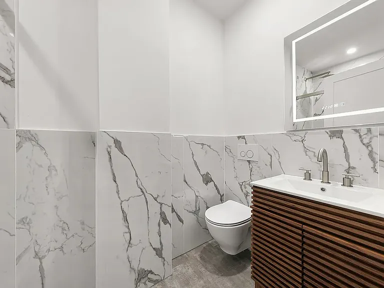 24 E 38th St #4D — Photo 6
