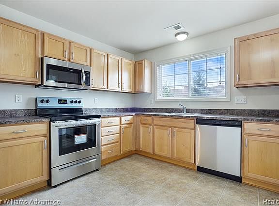 2nd image of 28556 Carlton Way Dr