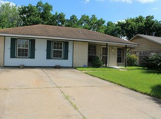 2118 Rainy River Dr, Houston, TX 77088