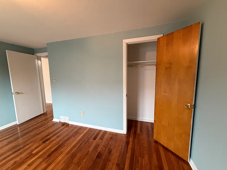 50 Lincoln Ave #1-R — Photo 8