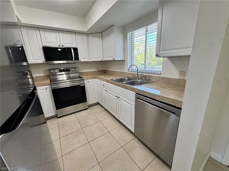 5667 Rattlesnake Hamm Rd N #B-301 — Photo 6